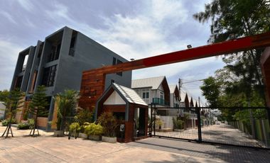 H Two Villa Hua Hin