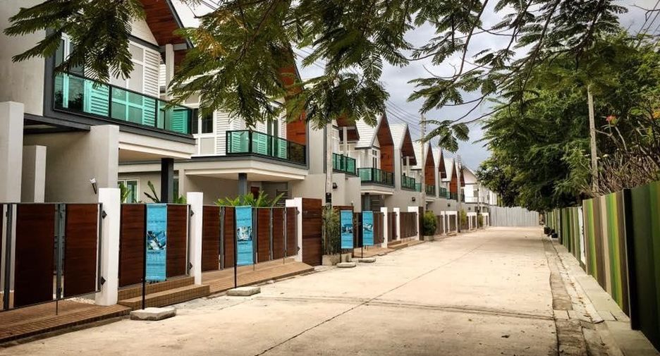 H Two Villa Hua Hin
