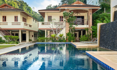 Villa in Kathu by Roominger