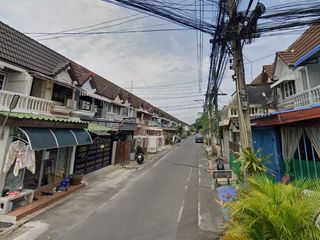 Lak Si Villa