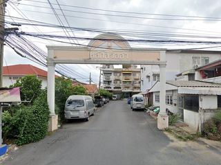Lak Si Villa