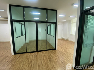 Büro, bezugsfertig