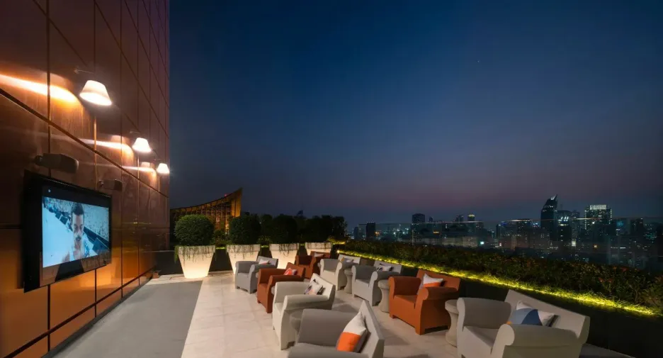 For rent そして for sale 3 ベッドルーム condo in Watthana, Bangkok