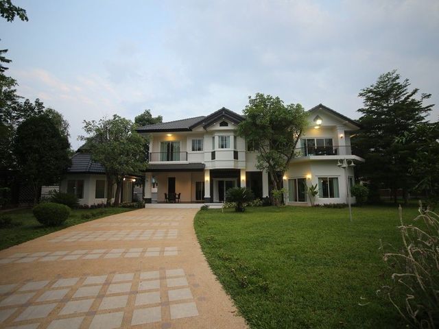 Baan Sinthani 7 Mountain View