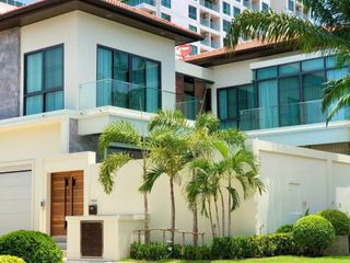 Majestic Residence