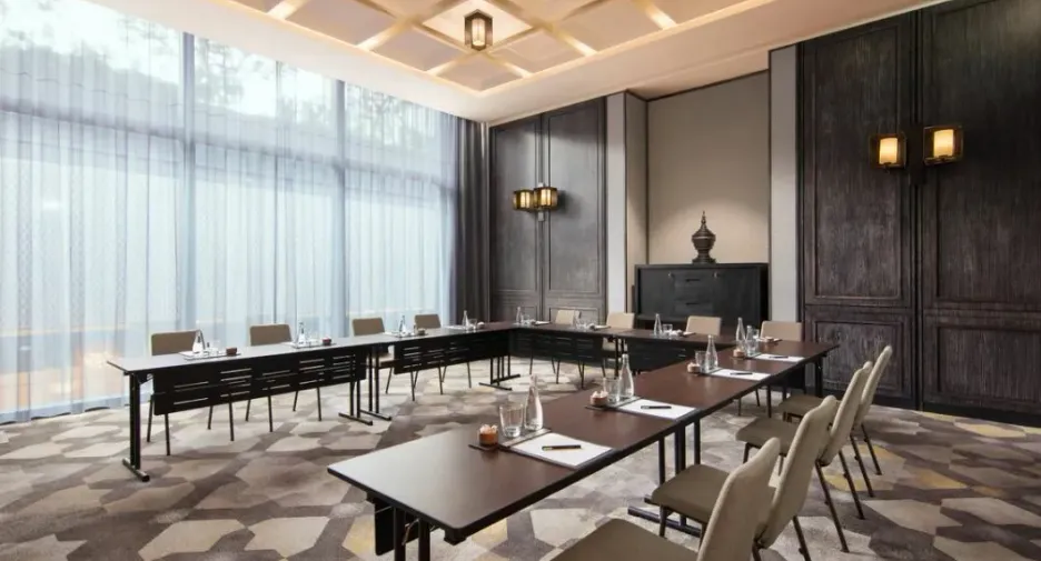 Bangkok Marriott The Surawongse Hotel