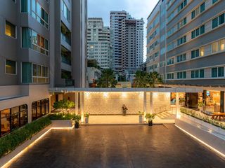 Novotel Living Bangkok Sukhumvit Legacy