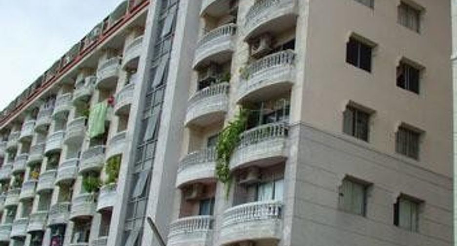 Palmy Place Condominium