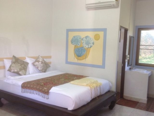 บ้านสวนกุหลาบ