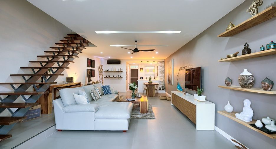 The Pool Residence