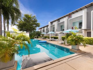 The Pool Residence