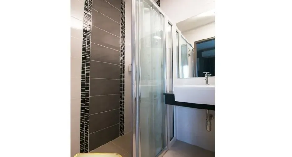The Rich Condo