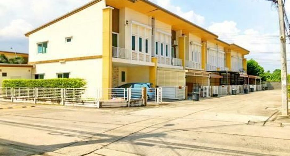 โกลเด้น ทาวน์ รัตนาธิเบศร์-สถานีรถไฟฟ้าบางพลู