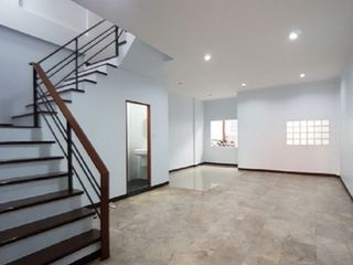 Montri Villa