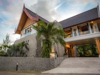 บ้านชายเล