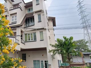 Bussarakam Place