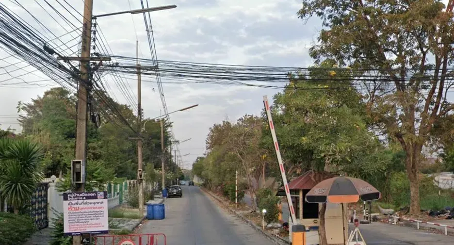 Baan Muang Ek 4