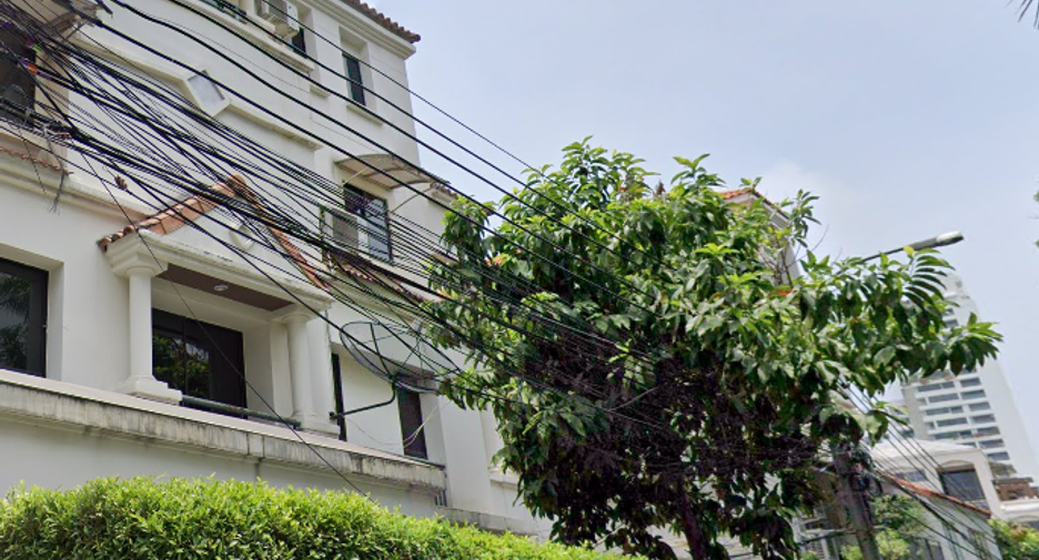 Private Sukhumvit