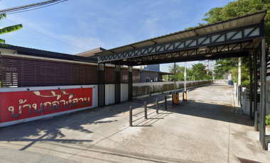 Baan Klangsuan Bouplub