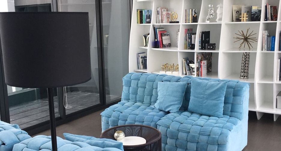 Edge Sukhumvit 23