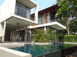 รวีวรรณ เรสซิเด้นซ์