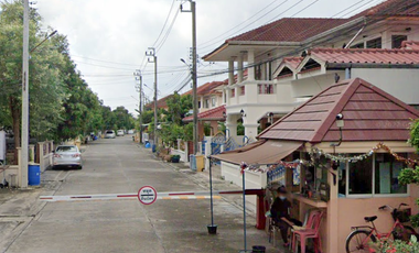 Than Thong Village