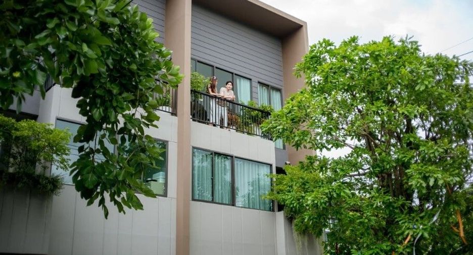 Baan Klang Muang Ladprao-Serithai