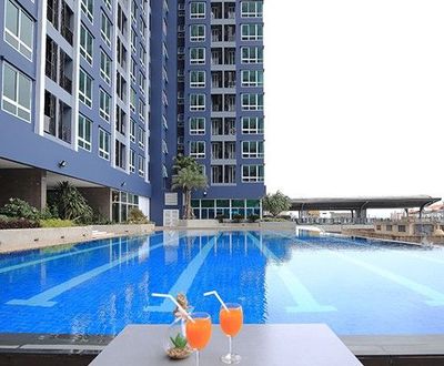 The Metropolis Samrong Interchange - Condo in Mueang Samut