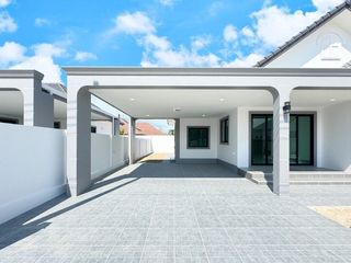 Pinnacle House