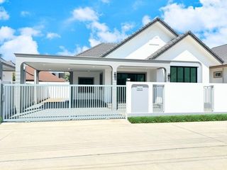 Pinnacle House
