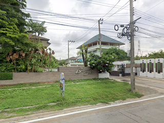 Chom Phloen Ville