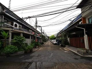 Grand Village 80/3