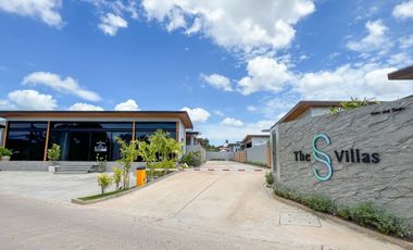 The S Villas