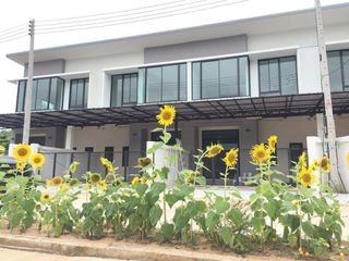 Boonyapa Modern Townhome 2