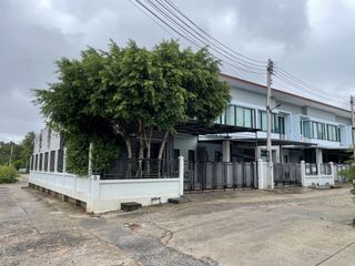 Boonyapa Modern Townhome 2