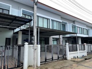 Boonyapa Modern Townhome 2