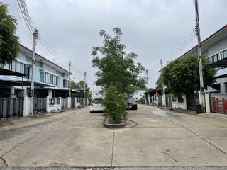 Boonyapa Modern Townhome 2