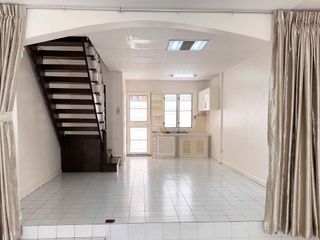 99 Bridge House