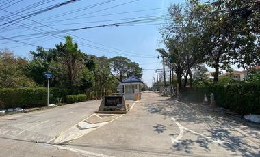 หมู่บ้านเทพธานี