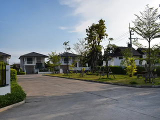 วนาริน สุขุมวิท-กรอกยายชา