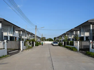 วนาริน สุขุมวิท-กรอกยายชา