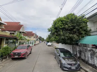 Krung Thong Village