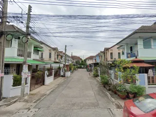 Krung Thong Village