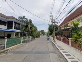 Krung Thong Village