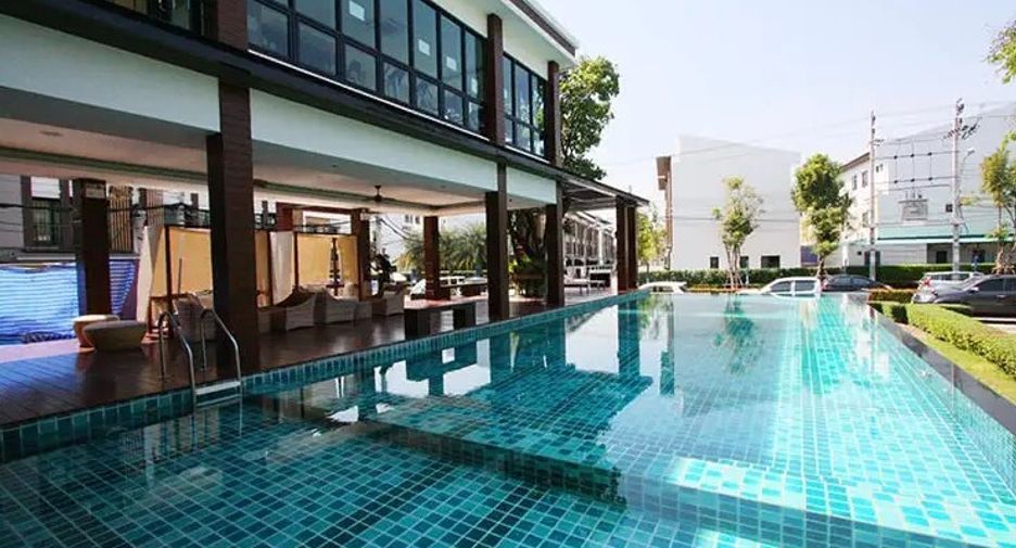 บ้านกลางเมือง กัลปพฤกษ์