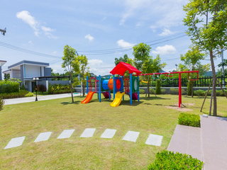 Maneerin Modern Home Bangphra