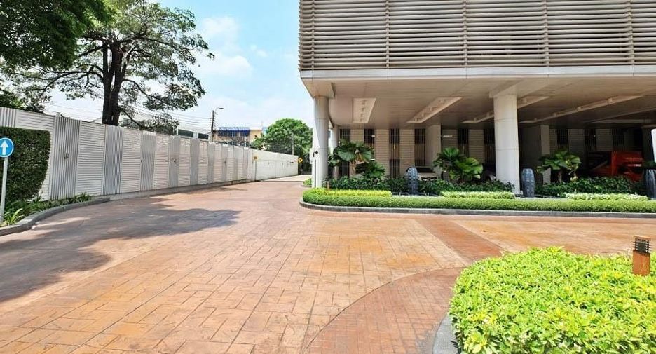 Q House Condo Sathorn