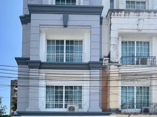 Plus Park Avenue Lasalle Srinakarin