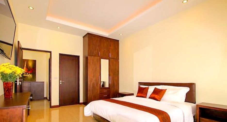 Palm Pool Villas