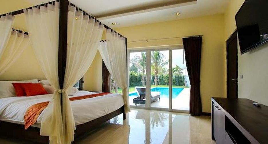 Palm Pool Villas
